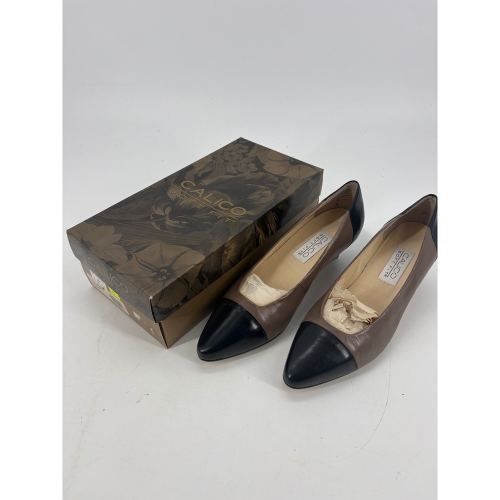 Calico Soft Fit Pumps 8.5 M Tribute Brown Black Leather Cap Toe Kitten Heel